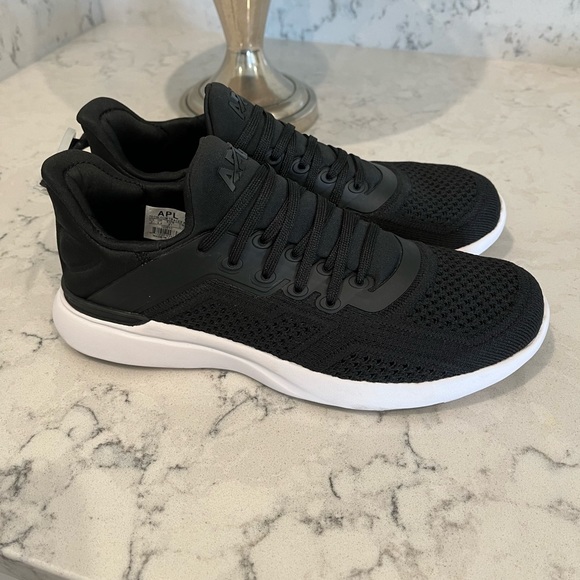 APL running shoe - Picture 8 of 11